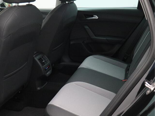 Seat LEON Sportstourer 1.0 eTSI Style Business Intense/ automaat/ lage km!