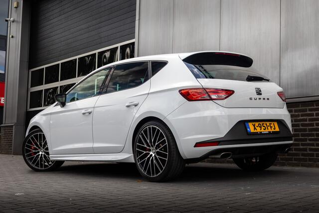 Seat LEON Cupra 2.0 TSI 290 pk Connect / Led-Koplamp/ Sport-Stoelen/ Stoel.Verw/ Cruise-Controle/ Car-Play/ 19'' LMV