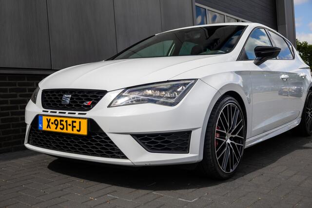 Seat LEON Cupra 2.0 TSI 290 pk Connect / Led-Koplamp/ Sport-Stoelen/ Stoel.Verw/ Cruise-Controle/ Car-Play/ 19'' LMV