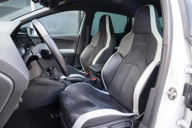 Seat LEON Cupra 2.0 TSI 290 pk Connect / Led-Koplamp/ Sport-Stoelen/ Stoel.Verw/ Cruise-Controle/ Car-Play/ 19'' LMV