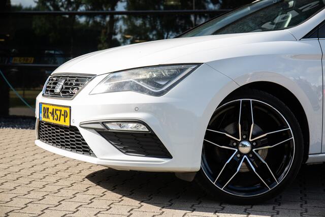 Seat LEON ST 1.4 EcoTSI FR Business Intense , Pano dak, Trekhaak,