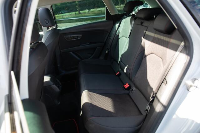 Seat LEON ST 1.4 EcoTSI FR Business Intense , Pano dak, Trekhaak,