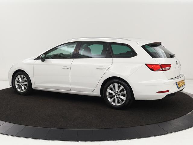 Seat LEON 1.0 TSI Style Intens | Carplay | Navigatie | Climate control | Keyless | Cruise control | Bluetooth | Parkeerhulp