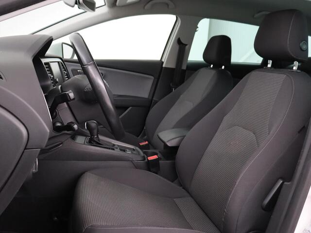 Seat LEON 1.0 TSI Style Intens | Carplay | Navigatie | Climate control | Keyless | Cruise control | Bluetooth | Parkeerhulp