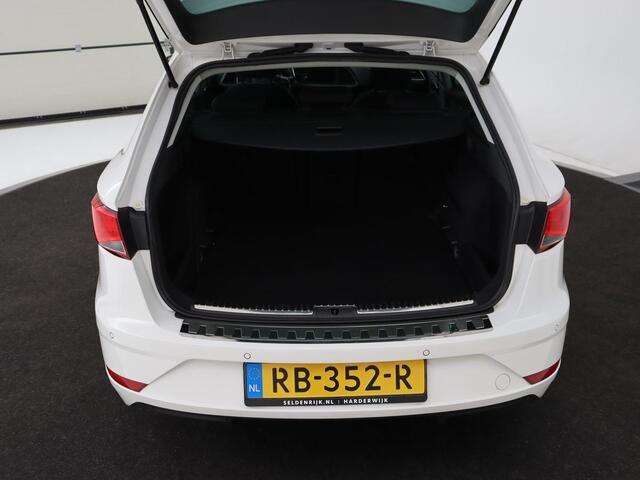 Seat LEON 1.0 TSI Style Intens | Carplay | Navigatie | Climate control | Keyless | Cruise control | Bluetooth | Parkeerhulp