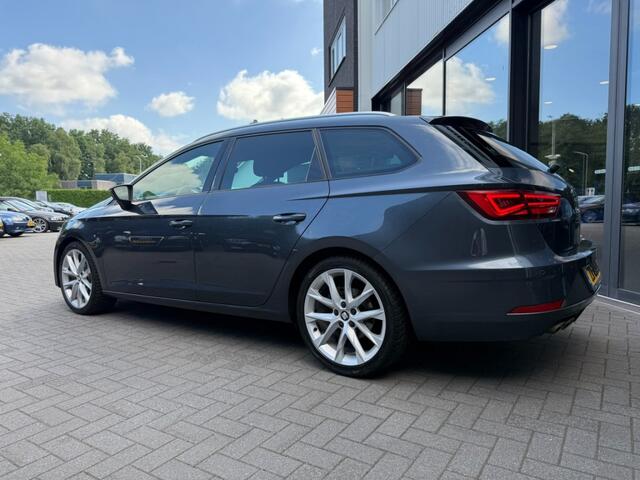 Seat LEON 1.5 TSI FR Bus. Intense,Keyless,Adapt Cruise,Carplay,Clima,Half Leer
