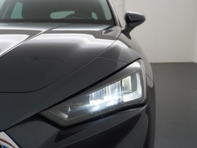 Seat LEON Sportstourer 1.0 TSI Style Business Intense NL Auto | Navigatie | Camera | LMV