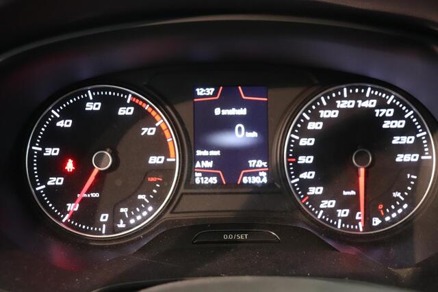Seat LEON 1.0 TSI Style Ultimate Edition | Camera | Navigatie | Stoelverwarming | Climate control | AppleCarplay AndroidAuto |