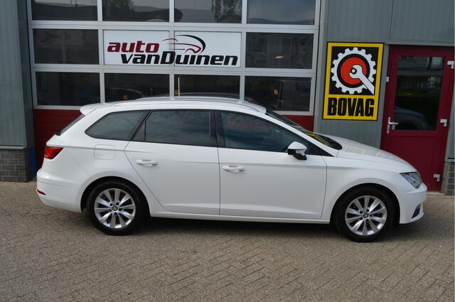 Seat LEON ST 1.0 EcoTSI Style Business Intense O.a: Cruise, Clima, Navi, Carplay, DAB, Rijklaar, Etc. All-in prijs!