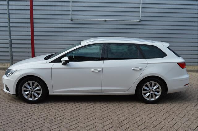 Seat LEON ST 1.0 EcoTSI Style Business Intense O.a: Cruise, Clima, Navi, Carplay, DAB, Rijklaar, Etc. All-in prijs!