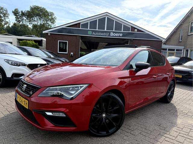 Seat LEON 1.5 TSI FR Ultimate Edition Black Panoramadak, Camera, Beats audio