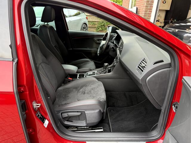 Seat LEON 1.5 TSI FR Ultimate Edition Black Panoramadak, Camera, Beats audio
