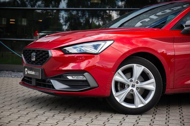 Seat LEON Sportstourer 1.5 TSI FR , Adap. cruise, Trekhaak, Carplay,