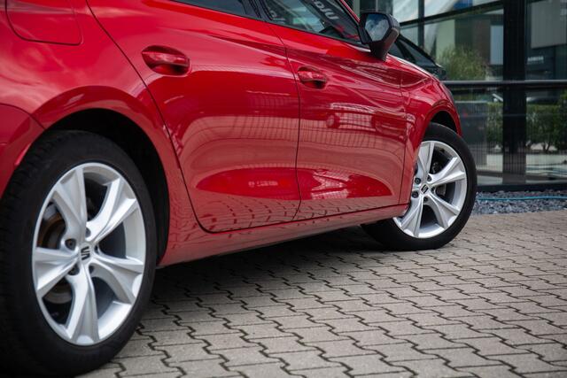 Seat LEON Sportstourer 1.5 TSI FR , Adap. cruise, Trekhaak, Carplay,