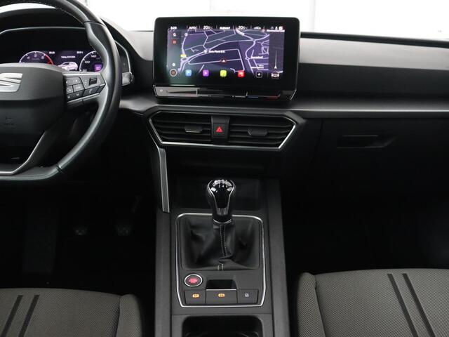 Seat LEON 1.5 TSI Style Launch Edition | Trekhaak | Camera | Adaptive cruise | Carplay | Parkeerhulp | Navigatie | Full LED