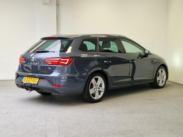 Seat LEON ST 1.5 TSI FR Intense | TREKHAAK | CARPLAY | DEALERONDERHOUDEN |