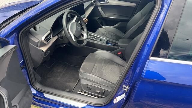 Seat LEON Sportstourer 1.4 TSI 204pk eHybrid PHEV FR / Panoramadak / Camera / Elek. verst. Bestuurdersstoel