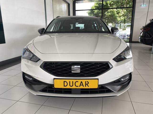 Seat LEON 1.4 TSI eHybrid PHEV FR Virtual cockpit / Camera / Navi / Trekhaak