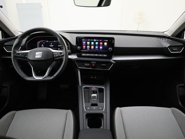 Seat LEON Sportstourer 1.5 eTsi 150pk DSG Style · Apple/Android Car Play · Camera · P-Sensoren · Cruise Control · Apple/Android Car Play · 17'' Inch · Garantie t/m 30-05-2029 of 100.000km