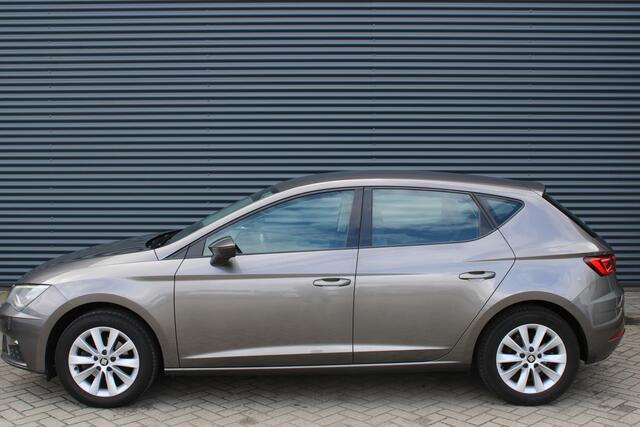 Seat LEON 1.2 TSI Style Full-LED Trekhaak Navigatie Camera Carplay
