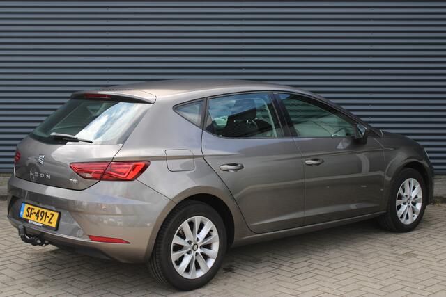 Seat LEON 1.2 TSI Style Full-LED Trekhaak Navigatie Camera Carplay