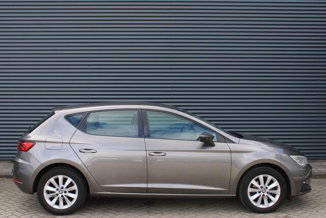 Seat LEON 1.2 TSI Style Full-LED Trekhaak Navigatie Camera Carplay