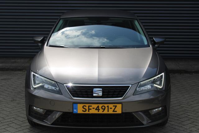 Seat LEON 1.2 TSI Style Full-LED Trekhaak Navigatie Camera Carplay