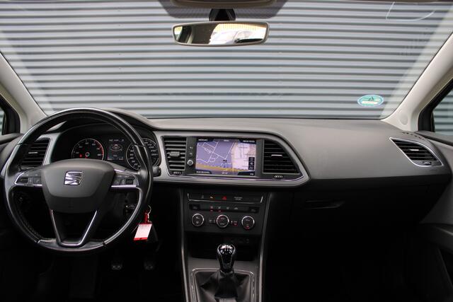 Seat LEON 1.2 TSI Style Full-LED Trekhaak Navigatie Camera Carplay