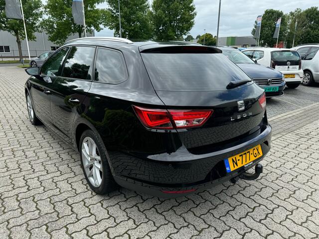Seat LEON ST 1.4 EcoTSI Style Connect Navi, stoelverw, clima, trekhaak