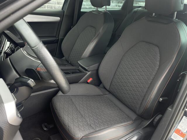 Seat LEON Sportstourer 1.5 eTSI FR | Elek. Trekhaak | Sfeerverl. | LED | Navi | Carplay | Keyless | Adap. Cruise