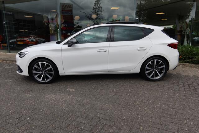 Seat LEON 1.5 TSI FR 150PK PANORAMA !