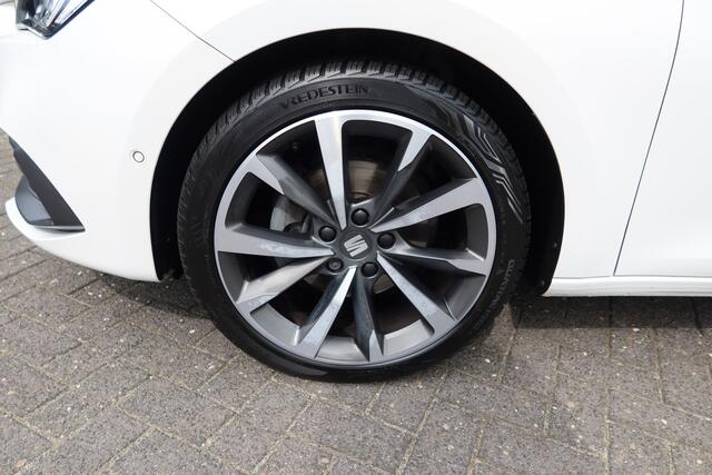 Seat LEON 1.5 TSI FR 150PK PANORAMA !