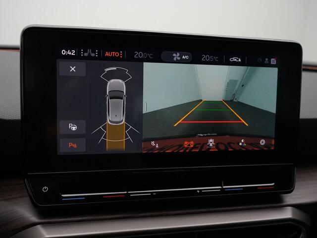 Seat LEON Sportstourer 1.4 TSI eHybrid 204 pk DSG PHEV Xcellence | Panoramadak | Geheugenstoel | Adaptief onderstel | Leder/alcantara | Achteruitrijcamera