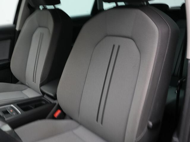 Seat LEON Sportstourer 1.5 eTSI 150 pk DSG Style Business Intense | Full LED | Achteruitrijcamera | Trekhaak | Adaptive Cruise | Park Assist | Side Assist | 16 inch