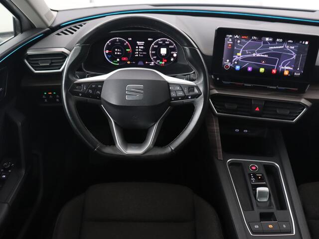 Seat LEON 1.4 TSI eHybrid PHEV Xcellence | Trekhaak | Stoel & stuurverwarming | Carplay | Navigatie | Adaptive cruise | Full LED | Park Assist | Climate control | Keyless | Plug In