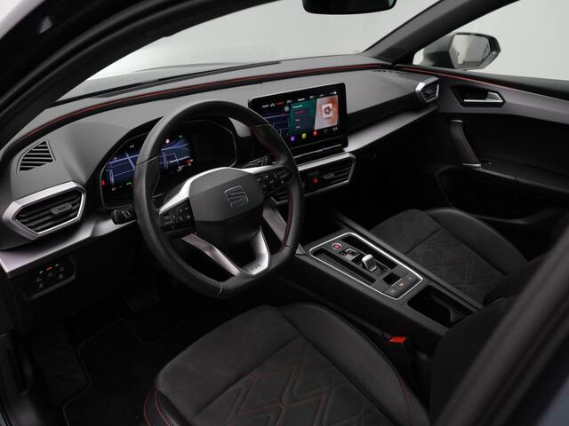 Seat LEON FR 1.4 TSI eHybrid 204 pk PHEV FR | Leder/alcantara | Geheugenstoel | Achteruitrijcamera | Adaptieve | Keyless | 17 inch