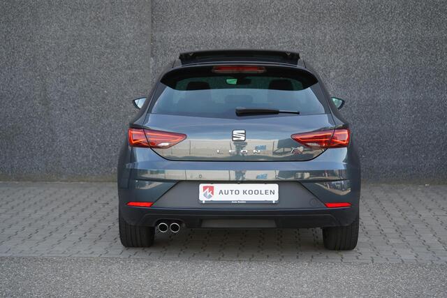 Seat LEON 1.5 TSI Ultimate Edition Black / Pano/ Beats/ Led / Carplay/ Keyless