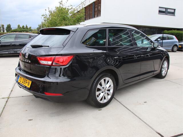 Seat LEON ST 1.0 EcoTSI Style Business Intense Carplay, 2x PDC, NL Auto Aanbieding!