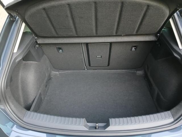 Seat LEON 1.5 TSI FR Business Intense + 18 INCH
