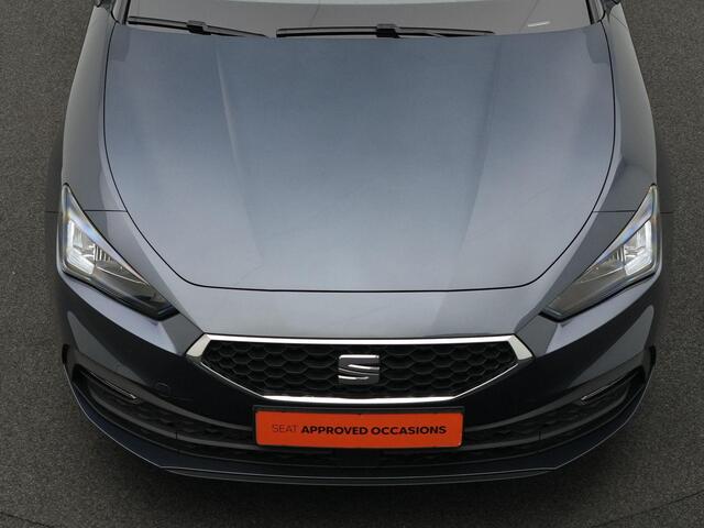 Seat LEON Sportstourer 1.0 eTSI 110 pk DSG Style Business Intense | LED koplampen | Trekhaak | Achteruitrijcamera | Stoel-/stuurverwarming | 16 inch