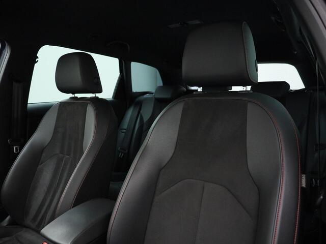 Seat LEON ST 1.0TSI/115PK FR Ultimate Edition · Apple/Android Car Play Navigatie · Trekhaak · Camera · Navigatie ·
