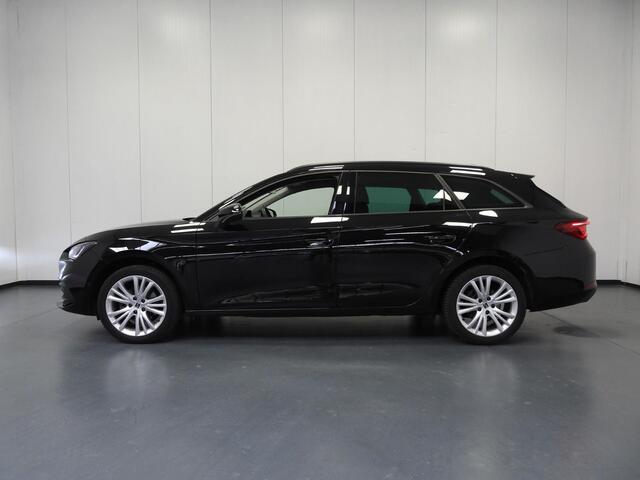 Seat LEON Sportstourer 1.0 eTSI Aut. Style Business Intense NAVI/CAMERA/LED/TREKH./17"LMV!