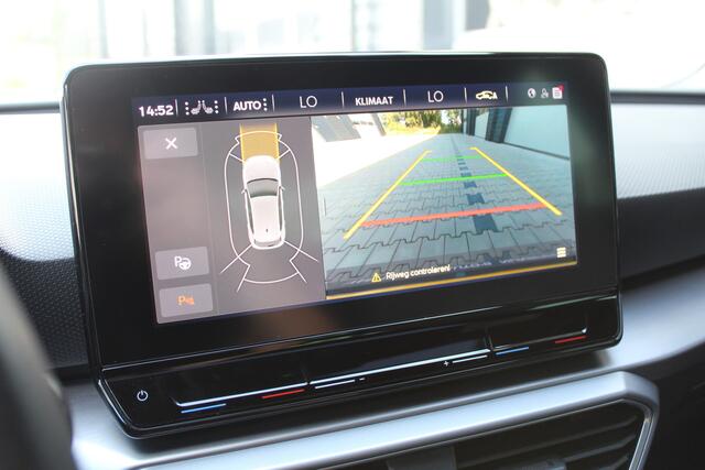 Seat LEON 1.5 eTSI 150Pk FR Launch Edition | Panoramadak | NL-auto