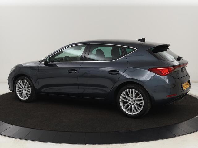 Seat LEON 1.4 TSI eHybrid PHEV Xcellence | Adaptive cruise | Carplay | Sfeerverlichting | Navigatie | Leder/Alcantara | Camera | Digital Cockpit | Plug In