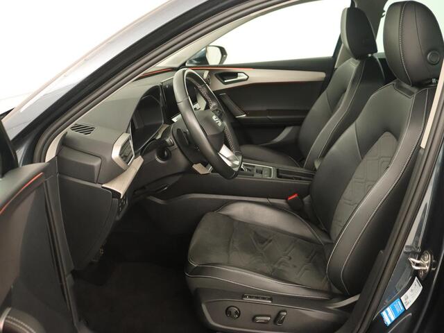 Seat LEON 1.4 TSI eHybrid PHEV Xcellence | Adaptive cruise | Carplay | Sfeerverlichting | Navigatie | Leder/Alcantara | Camera | Digital Cockpit | Plug In