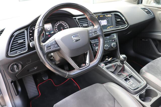 Seat LEON SC 1.4 EcoTSI FR Business Intense Automaat. Panoramadak, speciale uitlaat.