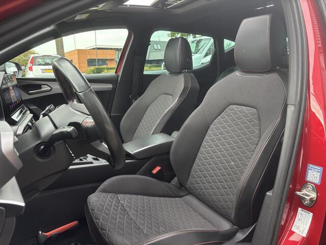 Seat LEON 1.5 eTSI FR Launch Edition | Pano | Stuur Verwarming | Stoel Verwarming | Parkeer Camera