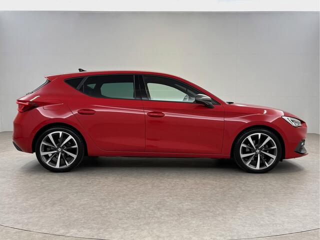 Seat LEON 1.5 eTSI FR 150PK | Sfeerverl. | Virtual | Camera | Carplay | Adaptive Cruise | Verwarmd Stoel/Stuur