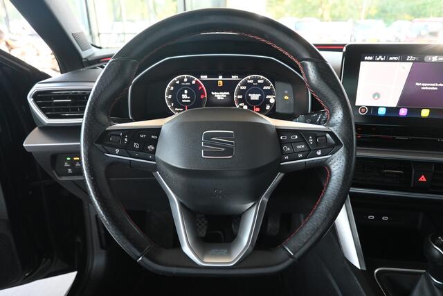 Seat LEON 1.5 TSI FR Business Intense Clima Cruise control LED Navigatie Stuur/stoelverwarming 1e Eigenaar Inruil mogelijk