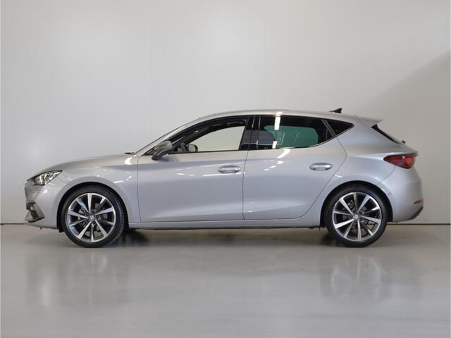 Seat LEON 1.5 eTSI FR Business Intense | Automaat | Panorama- Schuifdak | Beats Audio | Camera | Dodehoekbewaking | Rijklaarprijs